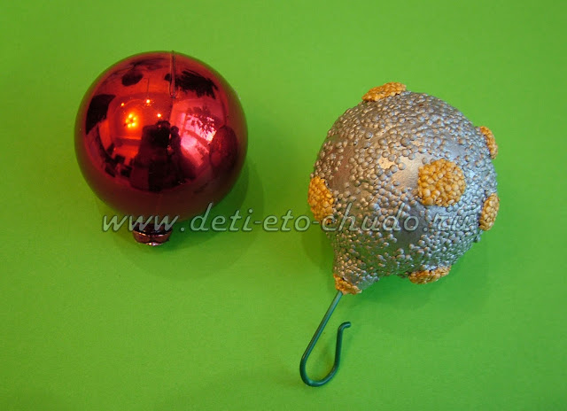 Новогодние игрушки из шарикового пластилина